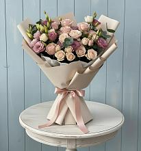 Букет цветов из:  Розы и Лизиантусы в Талакан