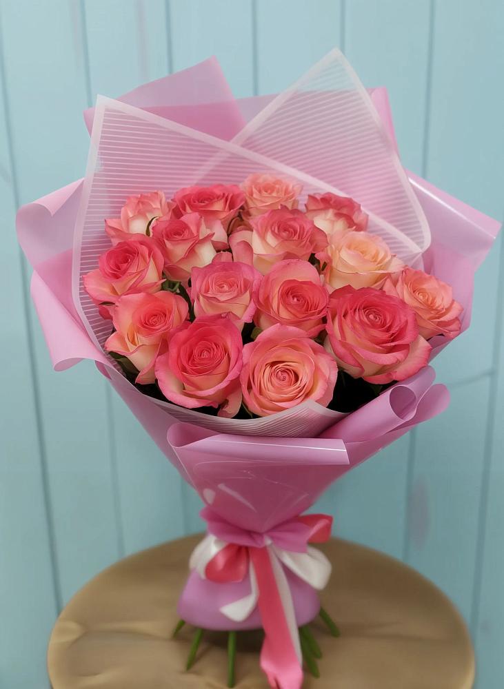 Букет 15 Розовых роз Равель в Талакан