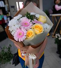Букет цветов из:  Герберы, Розы и Хризантемы в Талакан