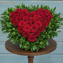 Цветочная композиция из Розы в виде сердца в Талакан