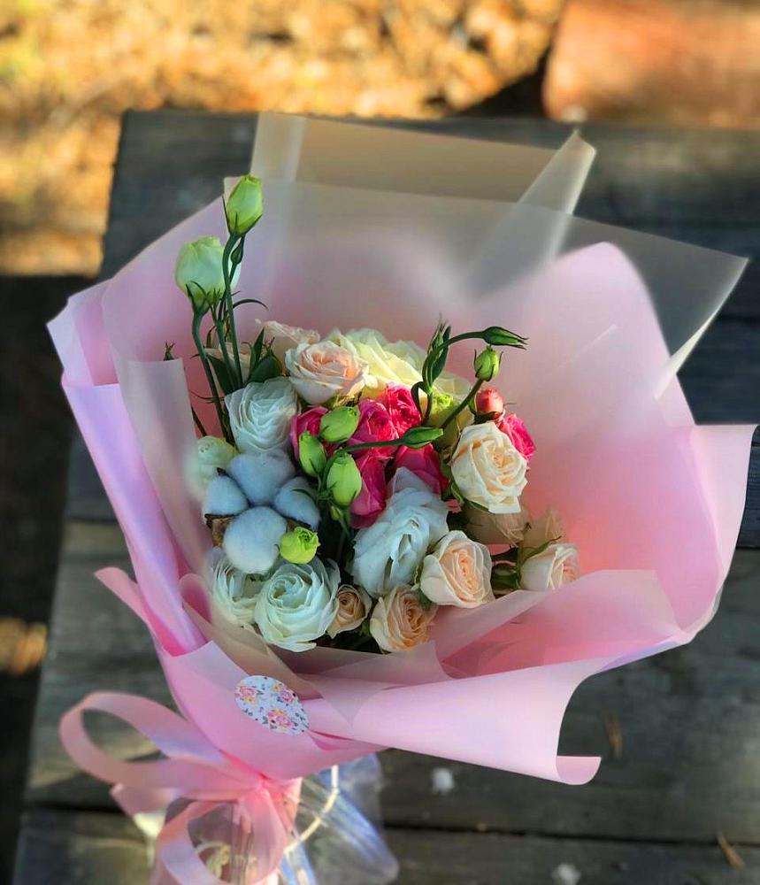 Букет цветов из: Розы и Лизиантусы в Талакан