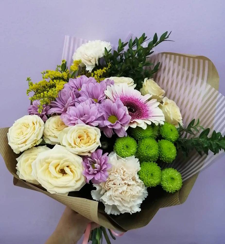 Букет цветов из: Хризантемы, Розы, Гвоздики и Герберы в Талакан