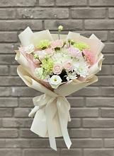 Букет цветов из:  Гвоздики, Розы, Лизиантусы и Хризантемы в Талакан