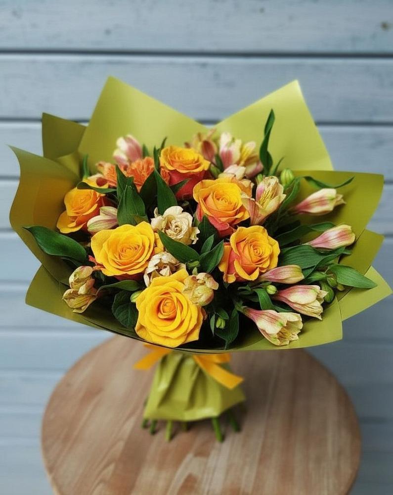 Букет цветов из: Альстромерии и Розы в Талакан