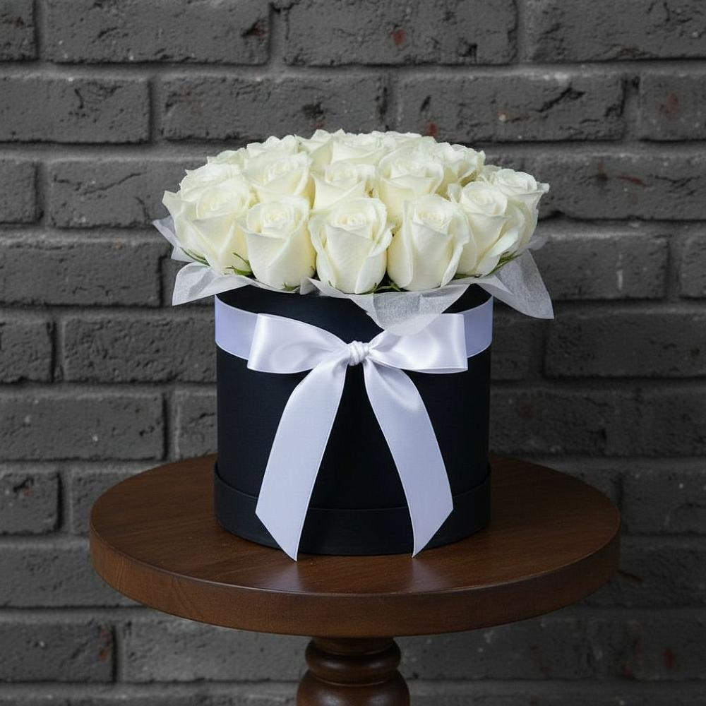 Цветочная композиция из Розы в шляпной коробке в Талакан