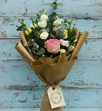 Букет цветов из:  Розы и Лизиантусы #REPLACE_PRED# Талакан