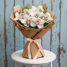 Букет цветов из:  Орхидеи и Розы в Талакан