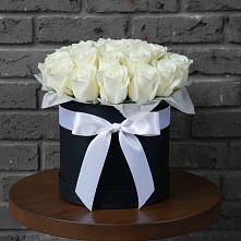 Цветочная композиция из Розы в шляпной коробке в Талакан